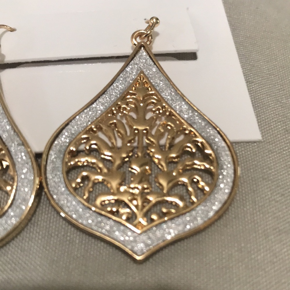 Nine West 1 1/2in. Gold tone w/ silver glittery detail dangle earrings - Picture 4 of 4